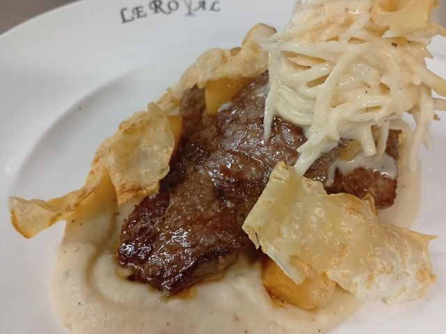 Restaurant Le Royal 10.jpg